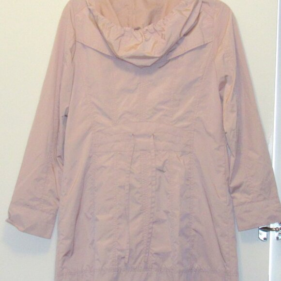 Cole Haan Signature Ladies Pink Rain Jacket, Hood, Zipper and Snap, Pockets J116 - Picture 3 of 11